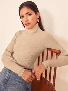 victoria-sweater-sand-2.thumb.jpg.7cb34d4160b6acd301c2320ae3943476.jpg