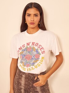 vintage-guns-n-roses-tee-white-1.thumb.jpg.fb3541781fa2a1ab74786970dd1bf2de.jpg