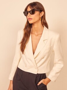 vintage-simone-blazer-ivory-1.thumb.jpg.25bf4b91f77a689bdf87adf1d8092518.jpg