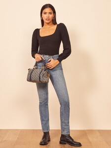 vita-top-black-3.thumb.jpg.648e5da24fffb4b1758ca3009334c4c1.jpg