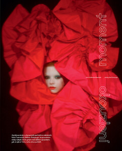 vogue-czech_nov19_lily_guillaume-roemaet_jimi-urquiaga1afa59c4e8cebe536519b5c75a05ecf630_thumb.thumb.jpg.e2e841aea30fba27aeb8855f5f361590.jpg