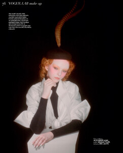 vogue-czech_nov19_lily_guillaume-roemaet_jimi-urquiaga34ad0e5974707c535292538af45bb0161_thumb.thumb.jpg.dc773764fc942abdfddbfbdac3257060.jpg