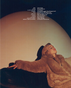 vogue-czech_sept-2019_georgia_vince-aung_michael-philouze9b03bca3f8ab289c34668d775cb27134e7_thumb.thumb.jpg.3e3954d93465c30583c715d0d8b37dbc.jpg