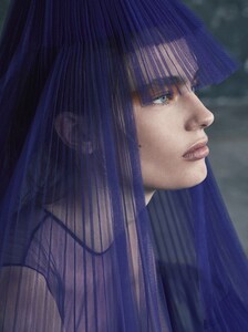 vogue-taiwan_aug-2019_greg-swales_melina-chen138d5411b4eb14ec20679044d23e070261_thumb.thumb.jpg.493a894dae98dfb7f886062cd57816b2.jpg
