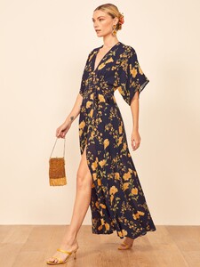 winslow-dress-bernadette-4.thumb.jpg.b98e9ba246a99f8dcc1787c7e7d903c5.jpg