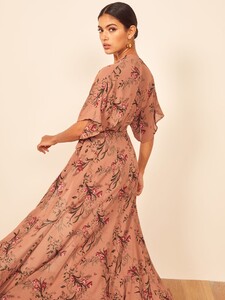 winslow-dress-cecile-3.thumb.jpg.cb0f4b86a598c93721f857271c416ba2.jpg
