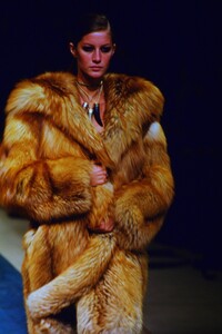 ysl-fw-1999.thumb.jpg.06f5980a7c8c7501bde6e10e45aae45f.jpg