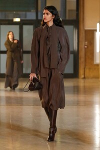 00007-Lemaire-RTW-Fall-2020.thumb.jpg.e692d556c6196ab9914e5c2759e0c48c.jpg