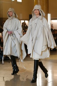 00012-Lemaire-RTW-Fall-2020.thumb.jpg.363cd08cd05346e01d9162ea6cc91d73.jpg