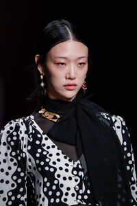 00012-ports-1961-DETAILS-fall-20-RTW.thumb.jpg.72b5c720079eede0a9f41c7b5cebab01.jpg