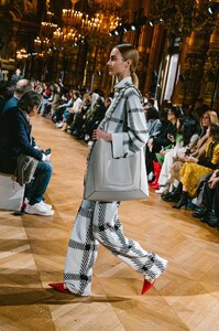 012_FOH_StellaMcCartney_CoreyTenold.thumb.jpg.691fb14966fa5ea9e155fd83988e2e67.jpg