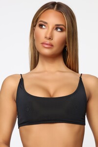 04-30-19_Studio_1_MA_09-13-34_28_LH049_Black_P_0477_WG.jpg