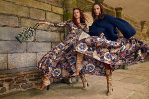 04-ulla-johnson-fall-2019-campaign-landscape.thumb.jpg.c9b239e6c732a971e2a5cf8d7275d37e.jpg