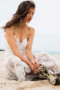 043-lineamore-bridal-2018-venice-beach-set-422-223cc6e176485e53b607652934b2f35f.jpg