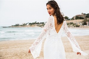 048-lineamore-bridal-2018-venice-beach-set-437-197cf887162a10349a485b192d91c1a0.jpg
