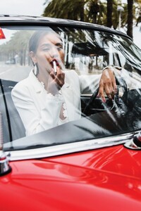 062-lineamore-bridal-2018-venice-beach-set-414-close-556cab32796c4e6b57c3d5801e2d6f4c.jpg