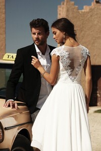 063-lineamore-b19-set-205-back-close-63cb80ab7a2ee1cc4062b56472d46d08.jpg