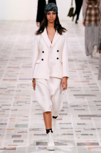 1003656124_ChristianDior(1).thumb.png.cb3740f5d9e88cbd7460fd66002d36ea.png