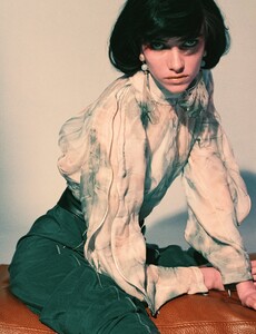 1070398493_Heji-Shin-Tamara-Rothstein-Gracie-Hertzel-POP-42-cover-story-CON(14).thumb.jpg.71f9947d9395cf9f464abb6737981ffc.jpg