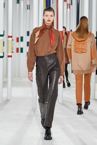 Mathilde Henning Hermes Fall 2020 RTW PFW 2.jpg