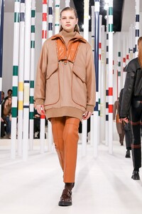 Deirdre Firinne Hermes Fall 2020 RTW PFW 1.jpg