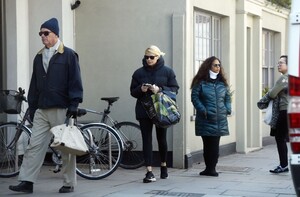         hol300320BZNimage113.jpg