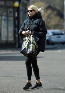         hol300320BZNimage110.jpg