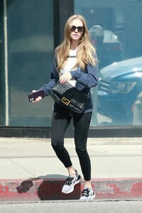         sey060320BZNimage159.jpg