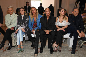 Olivia+Palermo+Giambattista+Valli+Front+Row+Orr3fvSrx1Zx.jpg