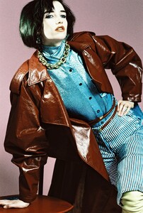 1504024016_Heji-Shin-Tamara-Rothstein-Gracie-Hertzel-POP-42-cover-story-CON(8).thumb.jpg.81cf33eb323df1e117611f3f3197ecc9.jpg