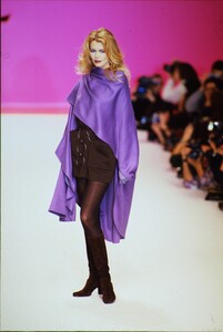 1508109421_ysl-fw-1996(12).thumb.jpg.751718ecc5f32fc311a6e4092c811c26.jpg