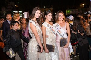 1537428797.6149-miss-austria-finalistinnen-gemeinsam-mit-la-hong-in-vietnam.jpg