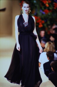 1575903197_ysl-hc-ss-1997(1).thumb.jpg.f8dd48112905be06de4300ebf7c529e6.jpg