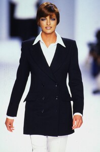 166538272_isaac-mizrahi-fw-1986(2).thumb.jpg.515f3abafe3c7a88925a6d4b4933abb1.jpg
