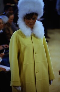 1744343105_helena(5).thumb.jpg.975e436c6a1b56bac8581e98cb529b00.jpg