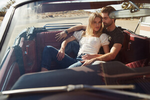 1760496030_BuffaloJeansSS20(3).thumb.jpg.e8dde1547114e60c51fb2e72eef91438.jpg