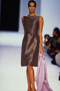 1790122121_isaac-mizrahi-fw-1996(3).thumb.jpg.9e7ab989ab02a0cc53b705ca67cd34bd.jpg