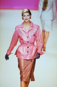 188356188_YvesSaintLaurent1996SS(1).thumb.jpg.e60af7990a5aa60f7dbd77cc302e4cd5.jpg