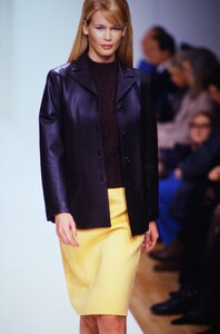 1890651404_prada-fw-1995(6).thumb.jpg.f34e1568423be2cd14545ca1ae465ec0.jpg