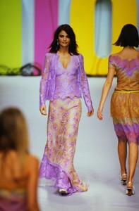 1891087551_chloe-ss-1996(4).thumb.jpg.01d5b8fab772ec5d4181898cd4663b21.jpg