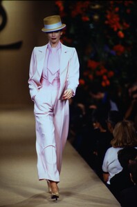 1908186593_ysl-hc-ss-1997(3).thumb.jpg.721c6319fdc365ec8ba54d2a55e9763e.jpg