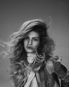 200213_vogue_wella_0274524315d59c4fa83ebcf1c02f097bbfce_thumb.jpg