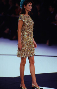 202620202_chanel-fw-1996(9).thumb.jpg.364f923fa421e162b354a823f2ab89ab.jpg