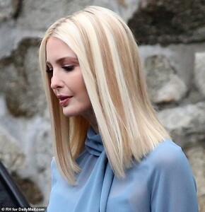 24650818-7995771-New_hair_don_t_care_Ivanka_had_clearly_been_to_the_salon_since_l-a-4_1581600540211.jpg