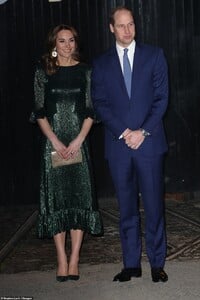 25494734-8071045-The_Duke_and_Duchess_of_Cambridge_arriving_at_a_reception_at_the-m-62_1583266229344.jpg