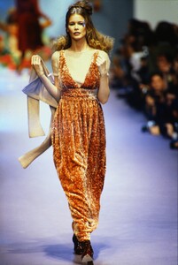 287451709_chloe-fw-1993(2).thumb.jpg.3ce9bf236e94ee5c297dda6536738061.jpg