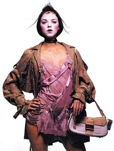 2ab6b36be414680e45fb6bbb944ff8c5--john-galliano-christian-dior.thumb.jpg.246fb20f5eb54fcf486b6b18d6a1094a.jpg