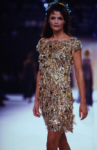 313838649_chanel-fw-1996(13).thumb.jpg.1c0382a9b0cbb4aaeea6aa4bf235643b.jpg