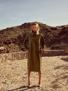 403984229_PSL_MARCHISSUE_VICTORIA_STUDIOPATRICKMAUS_5269.thumb.jpeg.2aba3ab2d647d2cafa232b5a3fd8c63a.jpeg