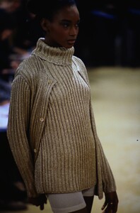640347299_beverly(5).thumb.jpg.b860950156d9bbe5057443310f932237.jpg